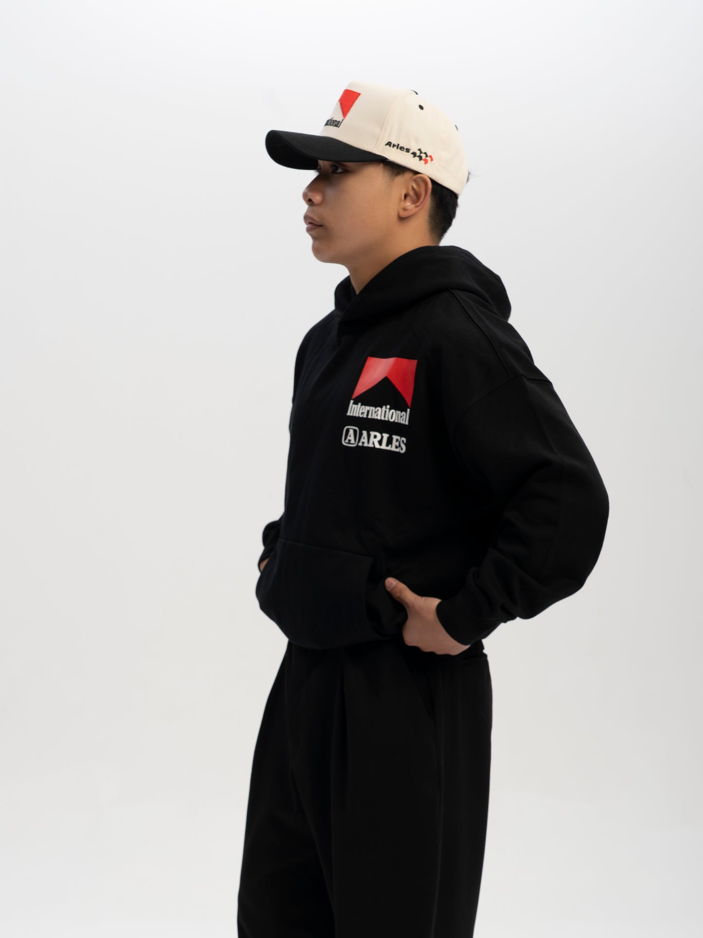 Arles International Team Hoodie – Black