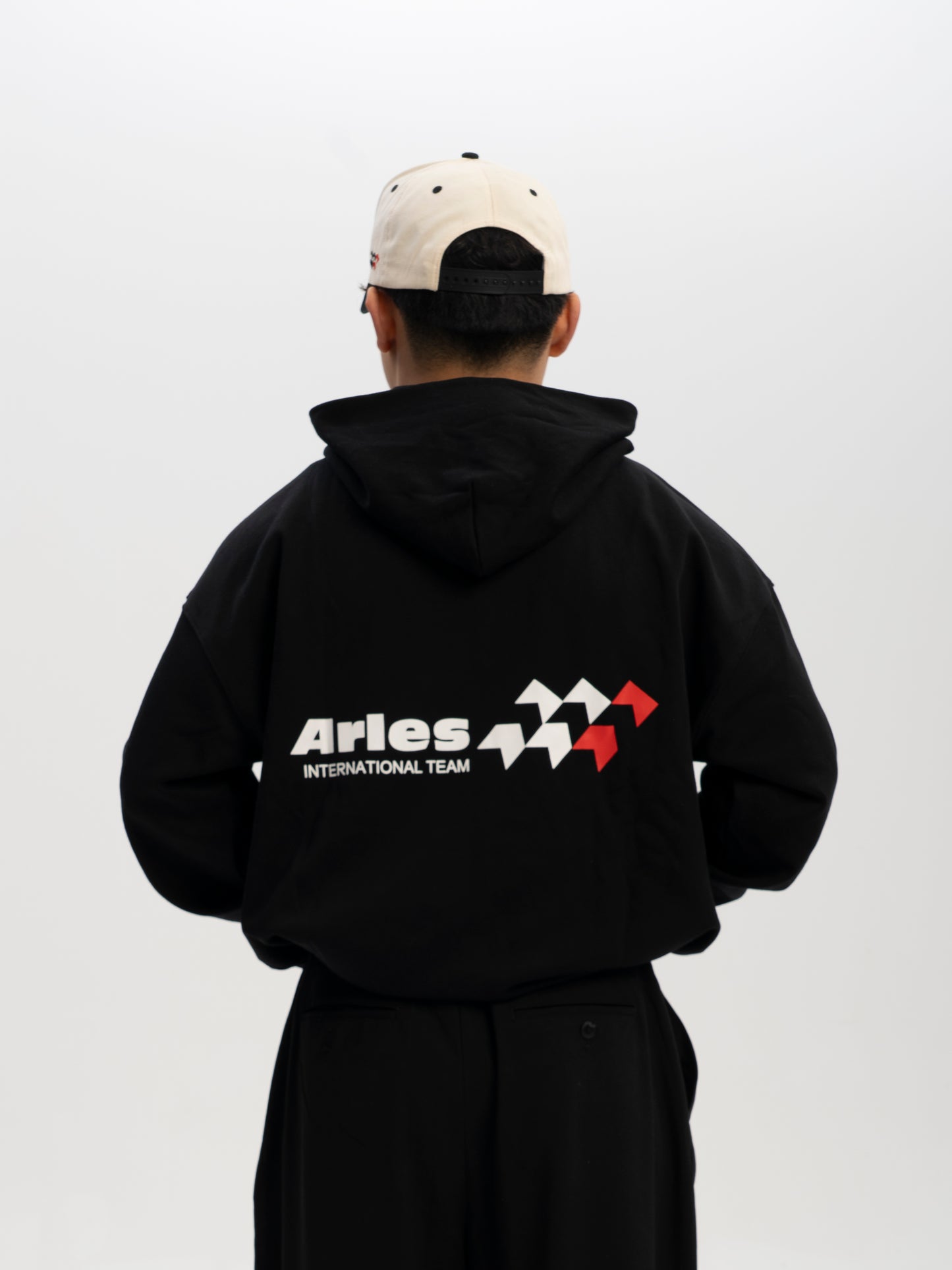 Arles International Team Hoodie – Black