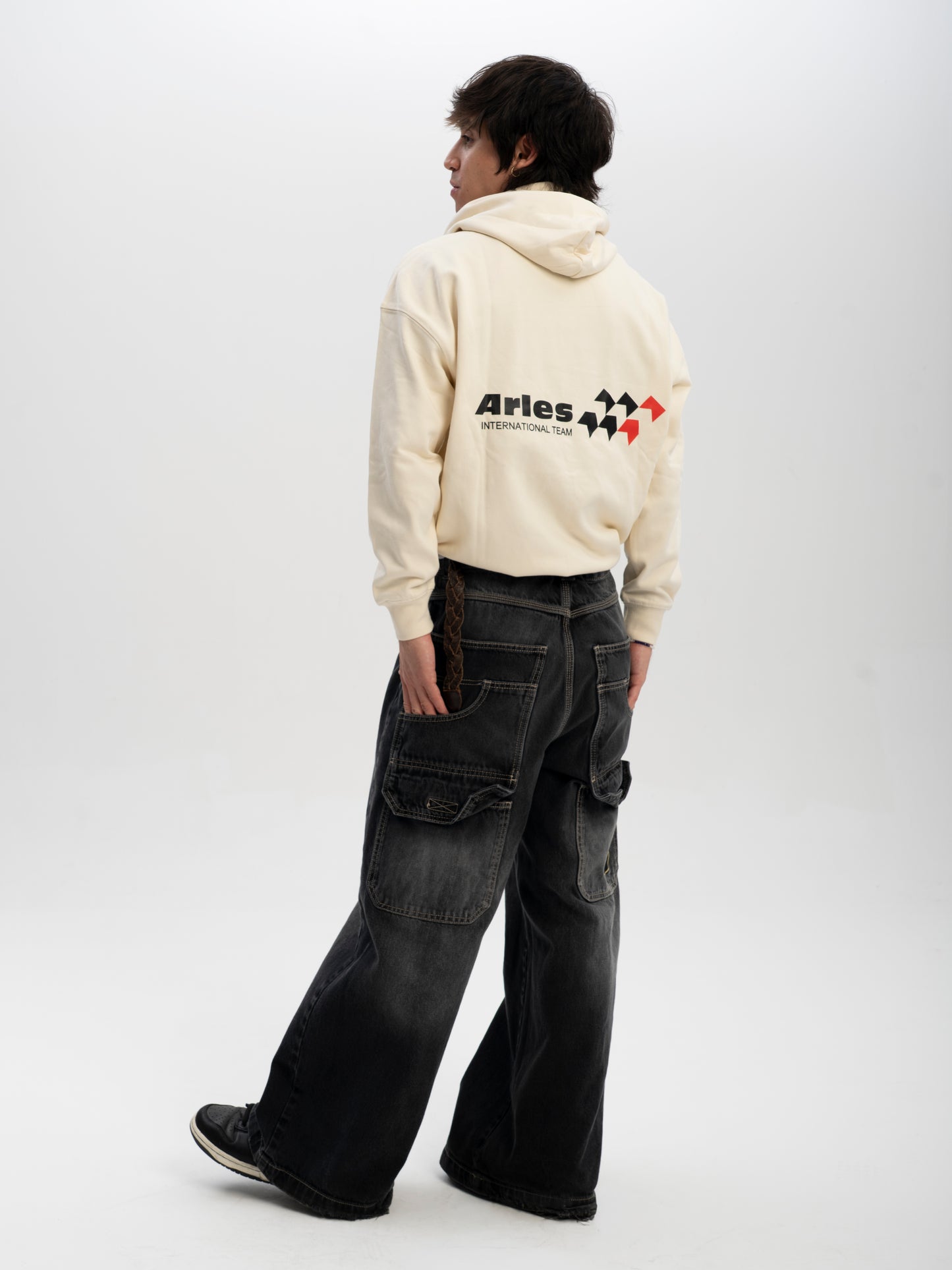 Arles International Team Hoodie – Off White